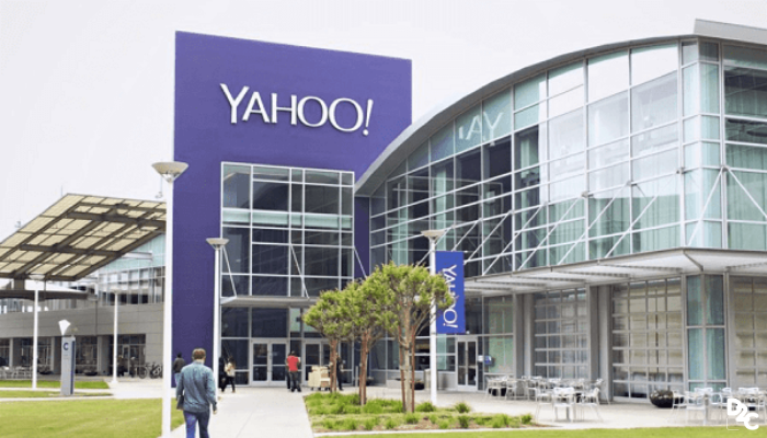 Yahoo Tells Employees to Work From Anywhere And Commute by Plane; All Expenses Paid!