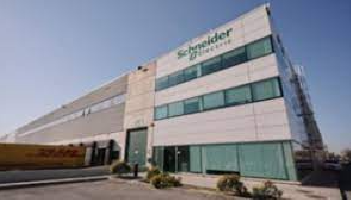 Schneider Electric is hiring for various roles; freshers 2024; Apply